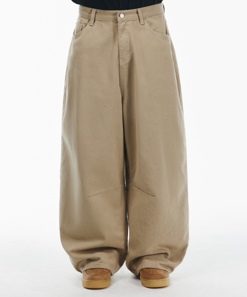 SIGNATURE(シグネチャ)の「ワイドカーブドダーツコットンパンツ【ベージュ】(その他パンツ・レディース・その他・LARGE/X-LARGE/SMALL/MEDIUM)」の6枚目の写真