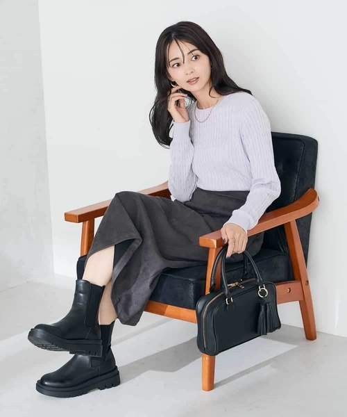a.v.v(アーヴェヴェ)の「ワンポイント刺繍ケーブルニット(ニット/セーター・レディース・アイボリー/グレー/ライラック・38/40)」の12枚目の写真