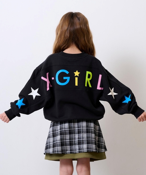 X-girl Stages（エックスガールステージス）の「カラフルバックロゴプリント 切替トレーナー（スウェット・キッズ・アイボリー/ブラック・120cm/140cm/90cm/100cm/110cm/130cm）」の3枚目の写真