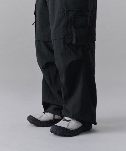 MUSINSA STANDARD（ムシンサスタンダード）の「[シティレジャー] ベルト付きマルチポケットカーゴパンツ [ブラック]（その他パンツ・メンズ・その他・40/26/27/28/29/42/36/34/32/30/31）」の11枚目の写真