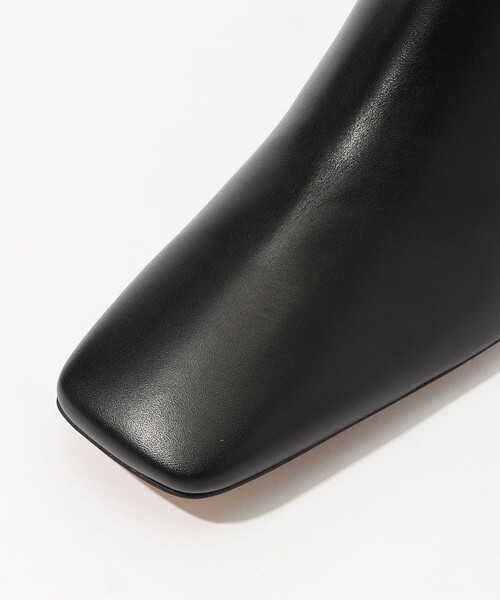 TOMORROWLAND （トゥモローランド）の「TOMORROWLAND ベルトバックル ショートブーツ（ブーツ・レディース・ブラック・37/36/38）」の6枚目の写真