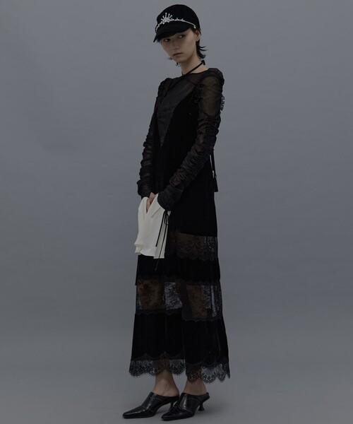 tanakadaisuke（タナカダイスケ）の「【tanakadaisuke/タナカダイスケ】bijou tiara velvet cap/ビジューティアラベルベットキャップ（キャップ・レディース・ブラック・FREE）」の2枚目の写真