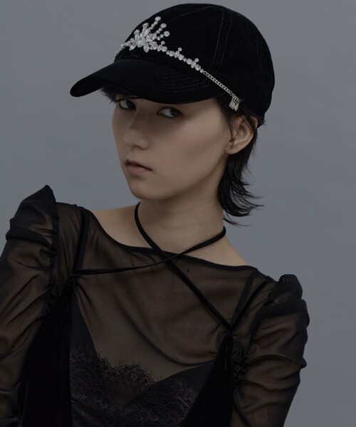 tanakadaisuke（タナカダイスケ）の「【tanakadaisuke/タナカダイスケ】bijou tiara velvet cap/ビジューティアラベルベットキャップ（キャップ・レディース・ブラック・FREE）」の5枚目の写真