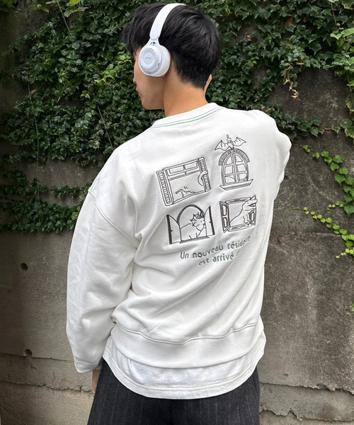 DOUBLE NAME（ダブルネーム）の「みんなで住みたい恐竜プルオーバー（その他トップス・レディース・オフホワイト/ブルー/ブラック系・FREE）」の4枚目の写真