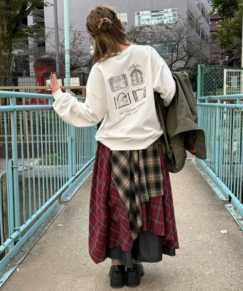 DOUBLE NAME（ダブルネーム）の「みんなで住みたい恐竜プルオーバー（その他トップス・レディース・オフホワイト/ブルー/ブラック系・FREE）」の9枚目の写真