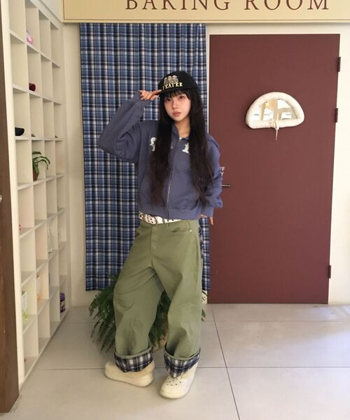 WaiKei（ワイケイ）の「チェックアプリケロールアップコットンパンツブラック（その他パンツ・レディース・その他・1/2/4/3）」の5枚目の写真