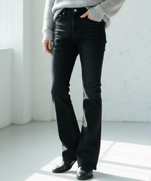 BENUSTA（ベヌスタ）の「A'GEM/9 × .kom 『BENUSTA/ベヌスタ』 BLACK FLARE DENIM/ブラック フレアデニムパンツ（デニムパンツ）」