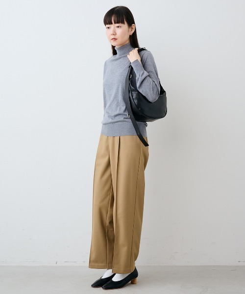 IEDIT(イディット)の「IEDIT ワガママ企画 こだわりの工夫がたくさん アクセ感覚で持てるこなれ見えショルダーバッグ〈ブラック〉(ショルダーバッグ・レディース・ブラック・ONE SIZE)」の7枚目の写真