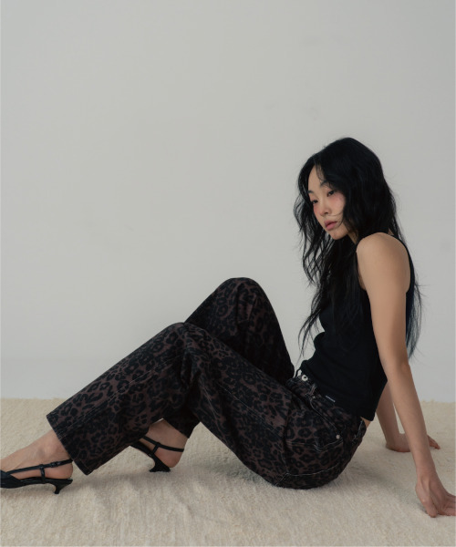 ZIZEMUSEUM(ジゼミュージアム)の「LEOPARD WIDE PANTS (WINE)(その他パンツ・レディース・その他・SMALL/MEDIUM/LARGE)」の3枚目の写真