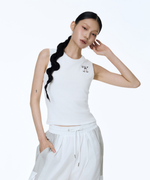 71TO96(チル ハナ トゥ グユク)の「連花キーホルダー,マンダリンダック ノースリーブ (ホワイト)(Tシャツ/カットソー・レディース・ホワイト・FREE)」の4枚目の写真