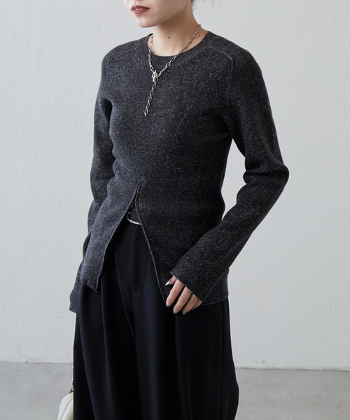 Lui's（ルイス）の「フロントZIPデザインニット（ニット/セーター・レディース・グリーン/ライトグレー/ブラック・FREE）」の2枚目の写真