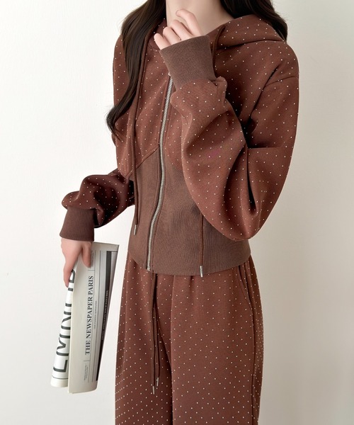 ABITOKYO(アビトーキョー)の「ラインストーンスウェットパーカーセットアップ(セットアップ・レディース・モカ/ブラック・FREE)」の16枚目の写真