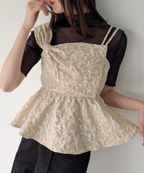 JUNOAH(ジュノア)の「ビッグリボンジャガードキャミソール(キャミソール・レディース・ブラウン/アイボリー/ブラック・LARGE/SMALL/MEDIUM)」の4枚目の写真