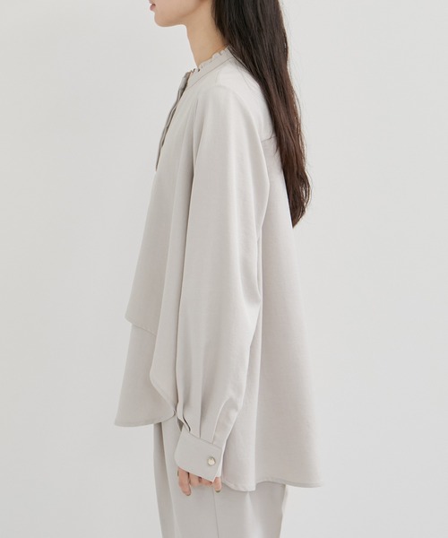 le cercle ADAM ET ROPE'(ルセルクルアダムエロペ)の「ビンテージライクツイルフリル2WAYヘムブラウス/セットアップ対応(シャツ/ブラウス・レディース・チャコールグレー/ネイビー/ライトグレー・FREE)」の13枚目の写真