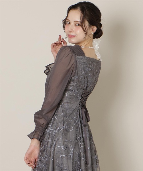 WILLSELECTION（ウィルセレクション）の「パネルラインフラワーレースワンピース（ドレス・レディース・チャコールグレー/ピンク・FREE）」の2枚目の写真