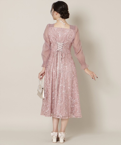 WILLSELECTION（ウィルセレクション）の「パネルラインフラワーレースワンピース（ドレス・レディース・チャコールグレー/ピンク・FREE）」の4枚目の写真