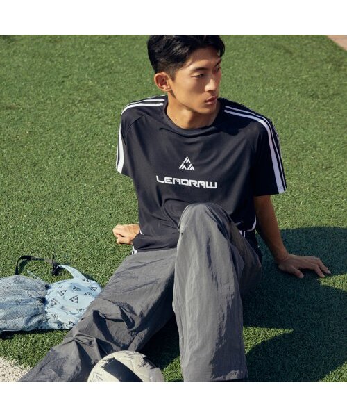 LEADRAW(リドロウ)の「トリウンフォ ユニフォーム _ ブラック(Tシャツ/カットソー・メンズ・その他・XXL)」の1枚目の写真