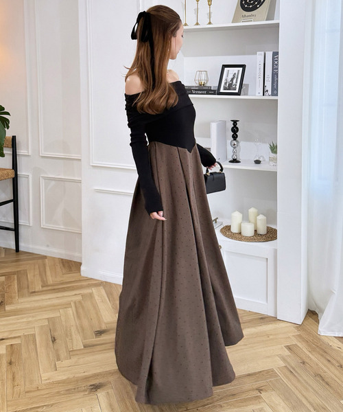 セール】オフショルギャザードットフレアドッキングワンピース