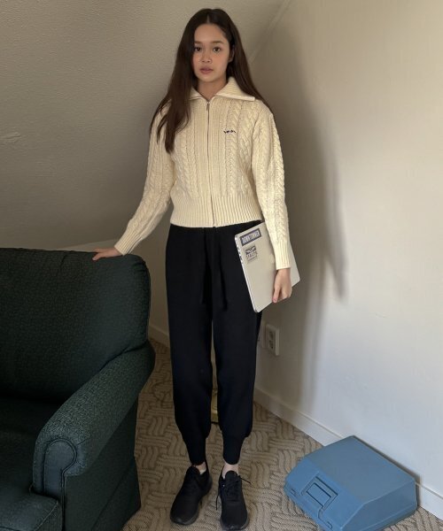 INJIACTIVE(インジアクティブ)の「ウールニットジョガーパンツブラック(スウェットパンツ・レディース・その他・ONE SIZE)」の1枚目の写真