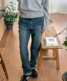 SLIM STRAIGHT DENIM PANTS_BLUE