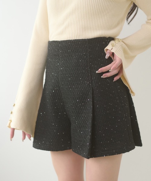 Ambre Neige(アンブルネージュ)の「sequins culottes short pants / スパンコールキュロットショートパンツ(その他パンツ・レディース・ブラック/アイボリー・FREE)」の18枚目の写真