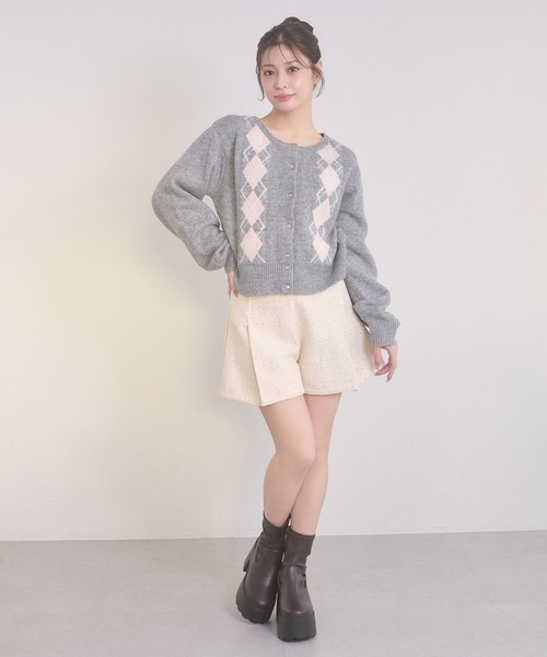 Ambre Neige(アンブルネージュ)の「sequins culottes short pants / スパンコールキュロットショートパンツ(その他パンツ・レディース・ブラック/アイボリー・FREE)」の7枚目の写真
