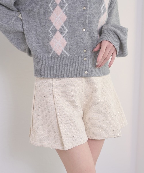 Ambre Neige(アンブルネージュ)の「sequins culottes short pants / スパンコールキュロットショートパンツ(その他パンツ・レディース・ブラック/アイボリー・FREE)」の3枚目の写真