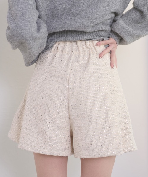 Ambre Neige(アンブルネージュ)の「sequins culottes short pants / スパンコールキュロットショートパンツ(その他パンツ・レディース・ブラック/アイボリー・FREE)」の4枚目の写真
