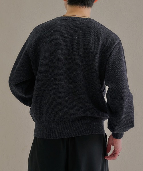 epnok(エプノック)の「メランジVネックルーズニット(ニット/セーター・メンズ・グレー/チャコールグレー/テラコッタ/ネイビー/ブラウン・SMALL/MEDIUM/LARGE)」の20枚目の写真