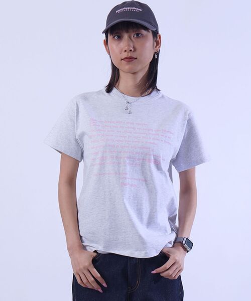 FFEIN(フェイン)の「【FFEIN(フェイン)】手書きメッセージショート丈Tシャツ / Tシャツ クルーネック 半袖 プリント 【短丈】(Tシャツ/カットソー・メンズ・ブラック/アッシュグレー/ネイビー/ホワイト/モカ・LARGE/MEDIUM/SMALL)」の17枚目の写真