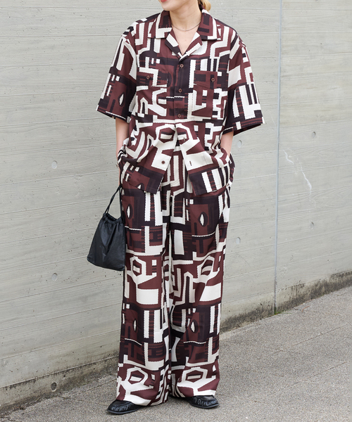 OUTDOOR PRODUCTS(アウトドアプロダクツ)の「RAGモチーフリラックスパンツ(スラックス・レディース・ブラウン・38/36)」の9枚目の写真