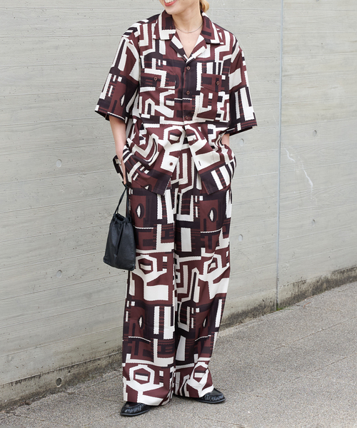 OUTDOOR PRODUCTS(アウトドアプロダクツ)の「RAGモチーフリラックスパンツ(スラックス・レディース・ブラウン・38/36)」の10枚目の写真