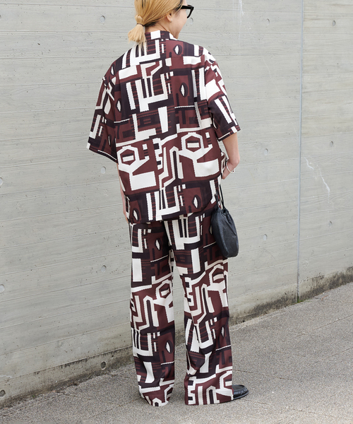 OUTDOOR PRODUCTS(アウトドアプロダクツ)の「RAGモチーフリラックスパンツ(スラックス・レディース・ブラウン・38/36)」の12枚目の写真