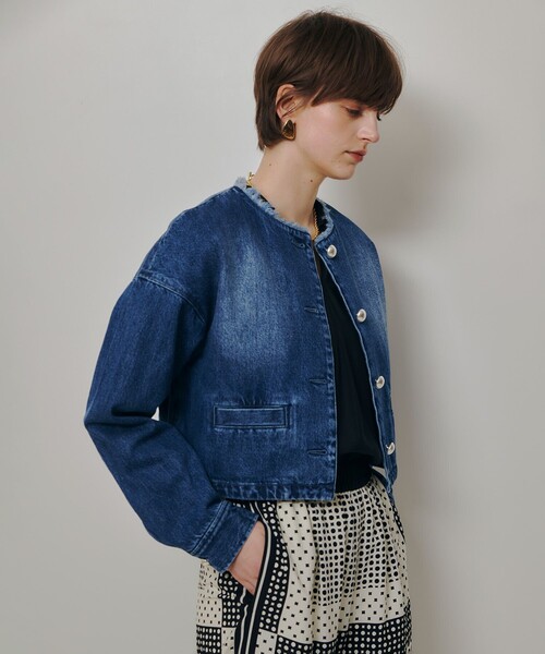 allureville（アルアバイル）の「デニムノーカラージャケット（ノーカラージャケット・レディース・インディゴブルー・2/1）」の2枚目の写真