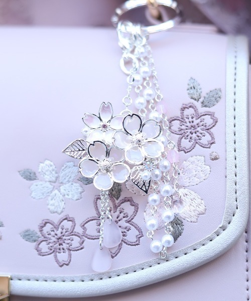 axes femme（アクシーズファム）の「桜モチーフブローチ＆チャーム（その他雑貨・レディース・シルバー/ゴールド・FREE）」の2枚目の写真