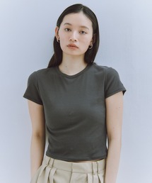 Obis＆（オビスアンド）の「ピタッとしすぎない大人の究極とろみミニTシャツ（Tシャツ/カットソー）」