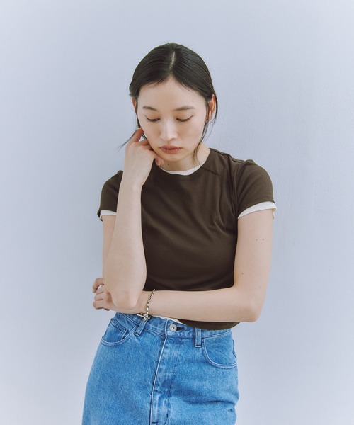 Obis&(オビスアンド)の「ピタッとしすぎない大人の究極とろみミニTシャツ(Tシャツ/カットソー・レディース・ブラウン/チャコール/アイボリー・FREE)」の9枚目の写真