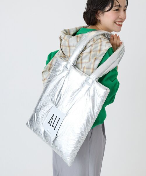 AMERICAN HOLIC(アメリカンホリック)の「パテッドホリホリトートバッグ(トートバッグ・レディース・チャコールグレー/ピンク/イエロー/ベージュ/シルバー/ブルー・FREE)」の6枚目の写真