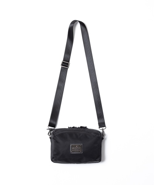 MAKAVELIC(マキャベリック)の「★MAKAVELIC★MARK SHOULDER BAG & POUCH(ショルダーバッグ・メンズ・ブラック・FREE)」の1枚目の写真