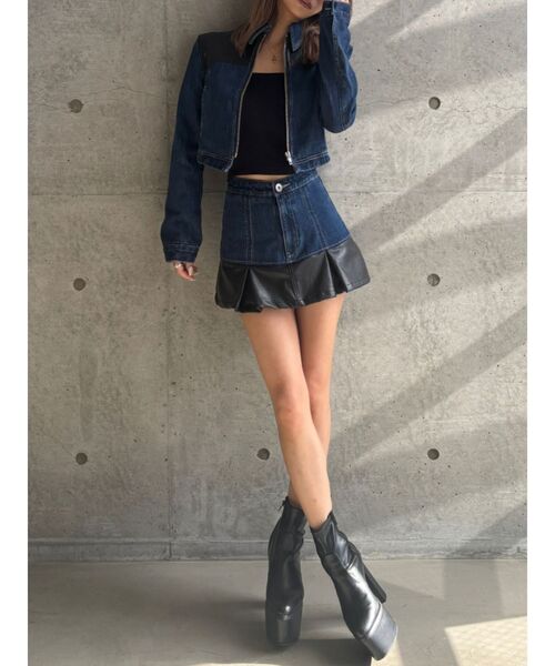 GYDA(ジェイダ)の「【WEB限定】【TINY低身長さん向け】フェイクレザードッキングデニムスカートライクショートパンツ(デニムスカート・レディース・インディゴブルー/ライトブルー・MEDIUM/SMALL)」の5枚目の写真