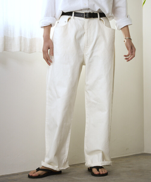 Firsthand（ファーストハンド）の「Firsthand/ファーストハンド デザイン タック ジャパンデニム / ワイドシルエット（デニムパンツ・メンズ・ホワイト/ブルー・LARGE/MEDIUM）」の2枚目の写真