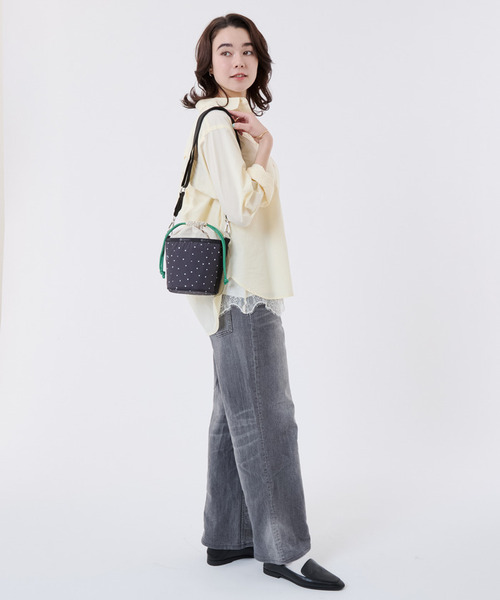 LeSportsac（レスポートサック）の「SM DRAWSTRING BUCKET ブリスドットアイボリー/グリーンコード（ショルダーバッグ・レディース・ブラック・FREE）」の3枚目の写真