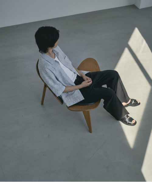 EARLE（アール）の「EARLE アール / Band& SR buckle sandals サイドリリースバックルバンドレザーサンダル / ER6301（サンダル・メンズ・ブラック・43/42/41/40）」の2枚目の写真