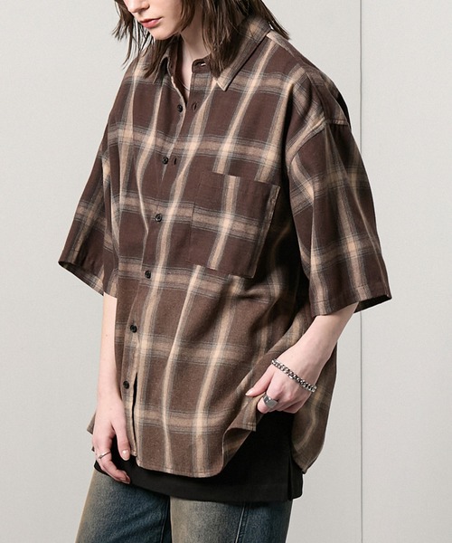 Alfred Alex(アルフレッドアレックス)の「【Alfred Alex】Gradient Ombre Check Shirt /グラデーション オーバーサイズ オンブレチェックシャツ(シャツ/ブラウス・メンズ・ネイビー/ブルーグリーン/ブラック/ブラウン・M/S/L)」の2枚目の写真