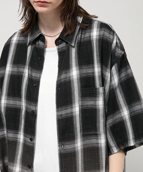 Alfred Alex(アルフレッドアレックス)の「【Alfred Alex】Gradient Ombre Check Shirt /グラデーション オーバーサイズ オンブレチェックシャツ(シャツ/ブラウス・メンズ・ネイビー/ブルーグリーン/ブラック/ブラウン・M/S/L)」の8枚目の写真