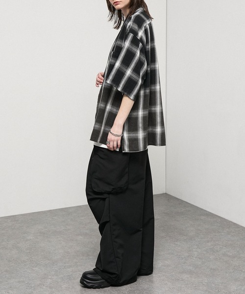 Alfred Alex(アルフレッドアレックス)の「【Alfred Alex】Gradient Ombre Check Shirt /グラデーション オーバーサイズ オンブレチェックシャツ(シャツ/ブラウス・メンズ・ネイビー/ブルーグリーン/ブラック/ブラウン・M/S/L)」の11枚目の写真