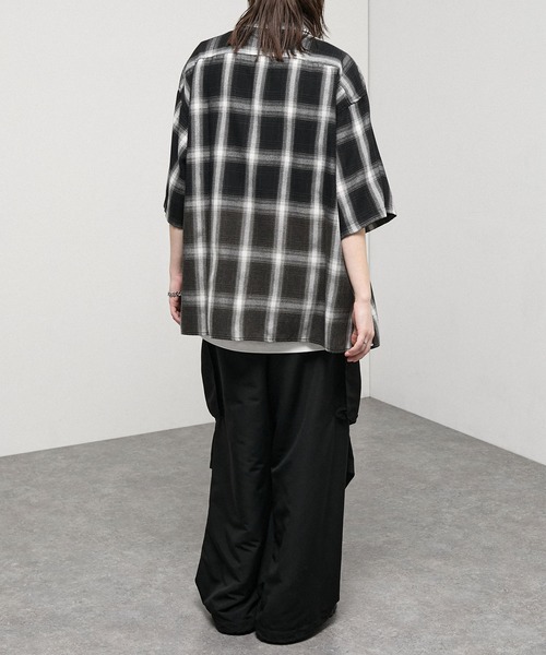 Alfred Alex(アルフレッドアレックス)の「【Alfred Alex】Gradient Ombre Check Shirt /グラデーション オーバーサイズ オンブレチェックシャツ(シャツ/ブラウス・メンズ・ネイビー/ブルーグリーン/ブラック/ブラウン・M/S/L)」の12枚目の写真