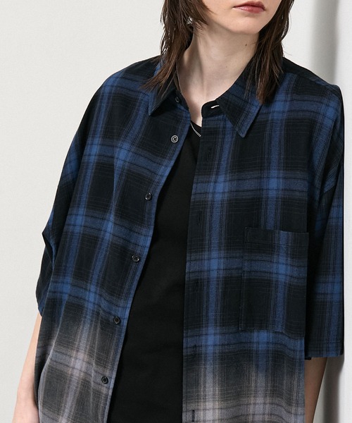 Alfred Alex(アルフレッドアレックス)の「【Alfred Alex】Gradient Ombre Check Shirt /グラデーション オーバーサイズ オンブレチェックシャツ(シャツ/ブラウス・メンズ・ネイビー/ブルーグリーン/ブラック/ブラウン・M/S/L)」の16枚目の写真