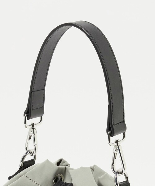 BEAUTY&YOUTH UNITED ARROWS(ビューティーアンドユースユナイテッドアローズ)の「ソフト ファブリック 2WAYショルダー バッグ(ハンドバッグ・メンズ・ライム/ブラック・FREE)」の5枚目の写真