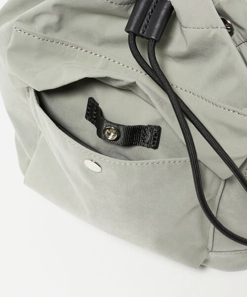 BEAUTY&YOUTH UNITED ARROWS(ビューティーアンドユースユナイテッドアローズ)の「ソフト ファブリック 2WAYショルダー バッグ(ハンドバッグ・メンズ・ライム/ブラック・FREE)」の11枚目の写真
